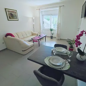  Apartment Lina At The Kroatien